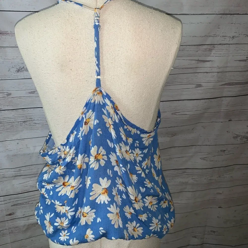 American Rag Daisy Floral sleeveless tank top